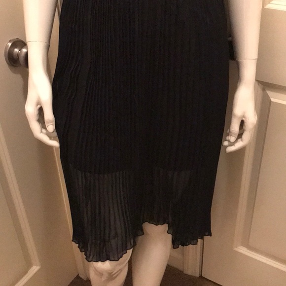 Dress - Picture 3 of 6